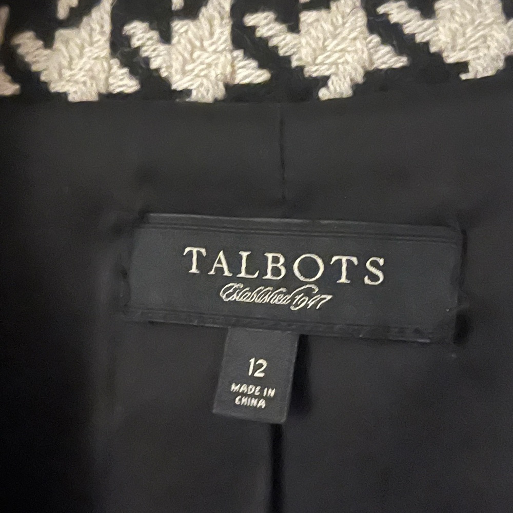 SALE🎁Talbots black and off white wool jacket/blazer in size 12. Very chic. - Picture 2 of 14